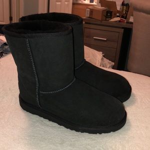 Classic short boot